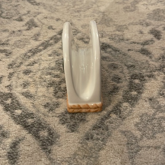 Ceramic olive basket weave napkin holder - Picture 3 of 7